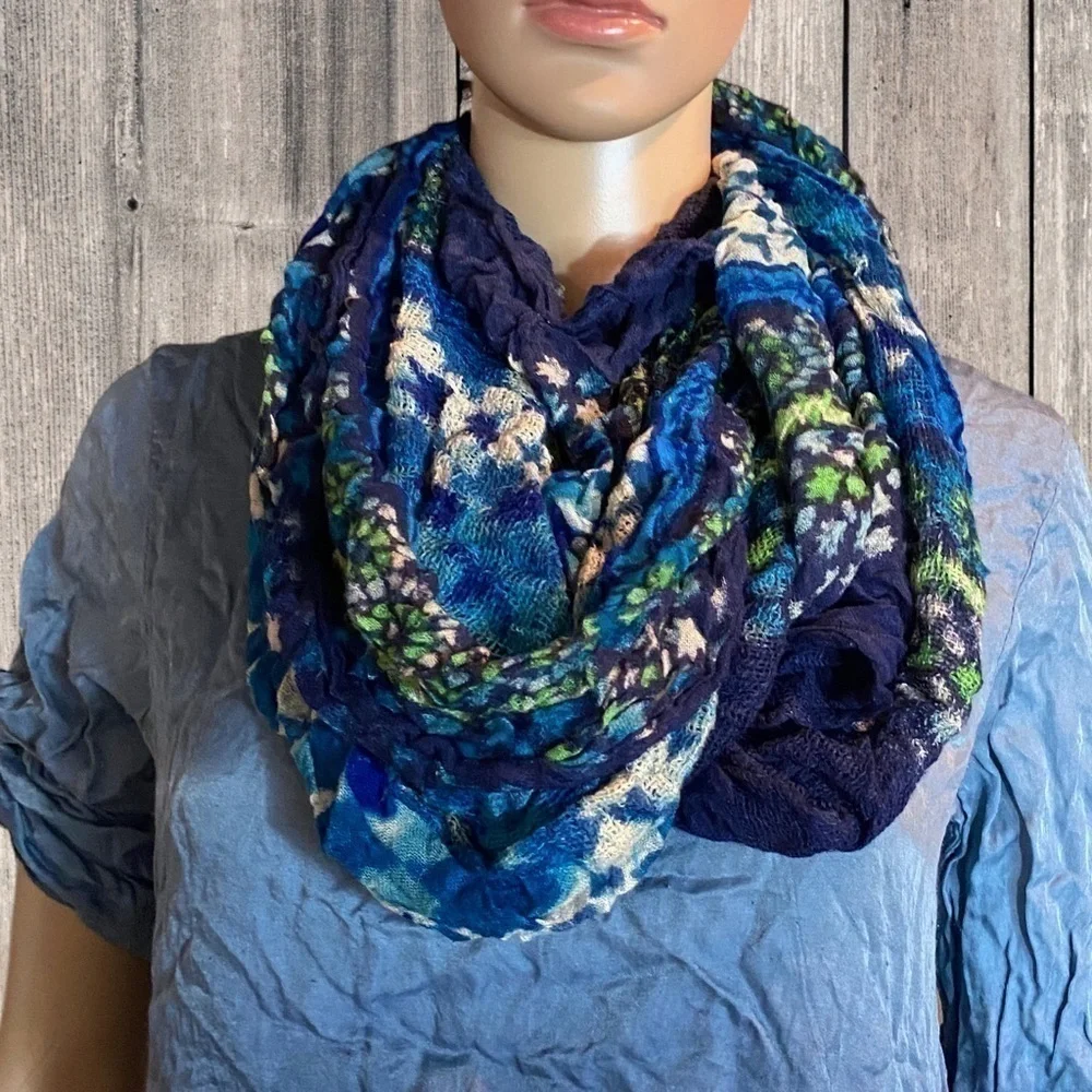 Catherines Scarf Blue Combo